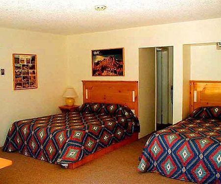 Capitol Reef Inn & Cafe Torrey Bagian luar foto