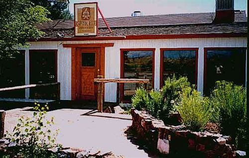 Capitol Reef Inn & Cafe Torrey Bagian luar foto