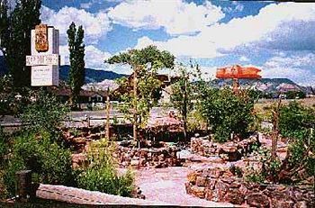 Capitol Reef Inn & Cafe Torrey Bagian luar foto